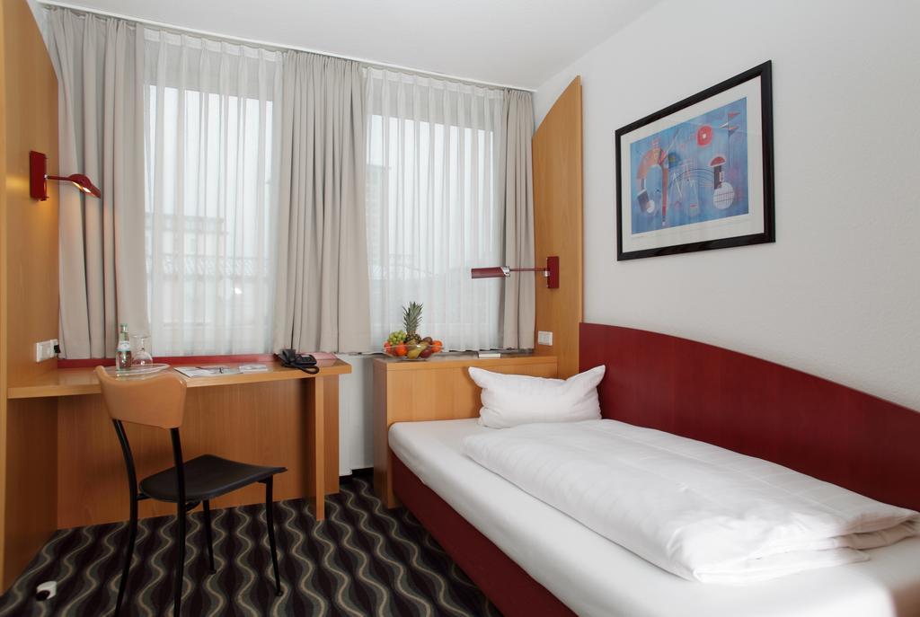 Stadthotel Kassel Exterior photo